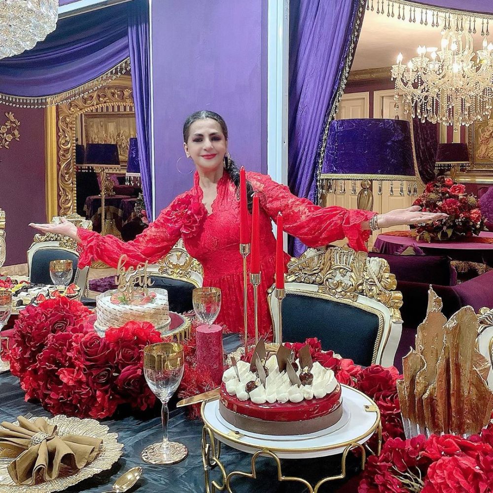 7 Momen ulang tahun ibu Tasya Farasya, glamor serba merah