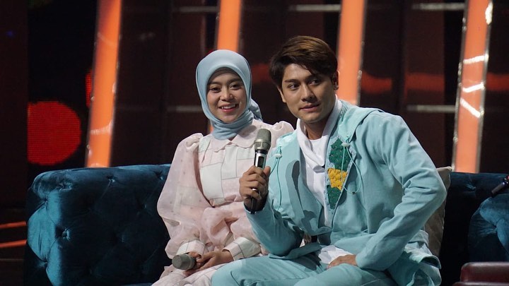 8 Potret Lesty Kejora duet bareng Rizky Billar di panggung HUT SCTV