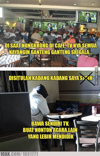10 Meme saat nongkrong di cafe, bikin jiwamu ambyar