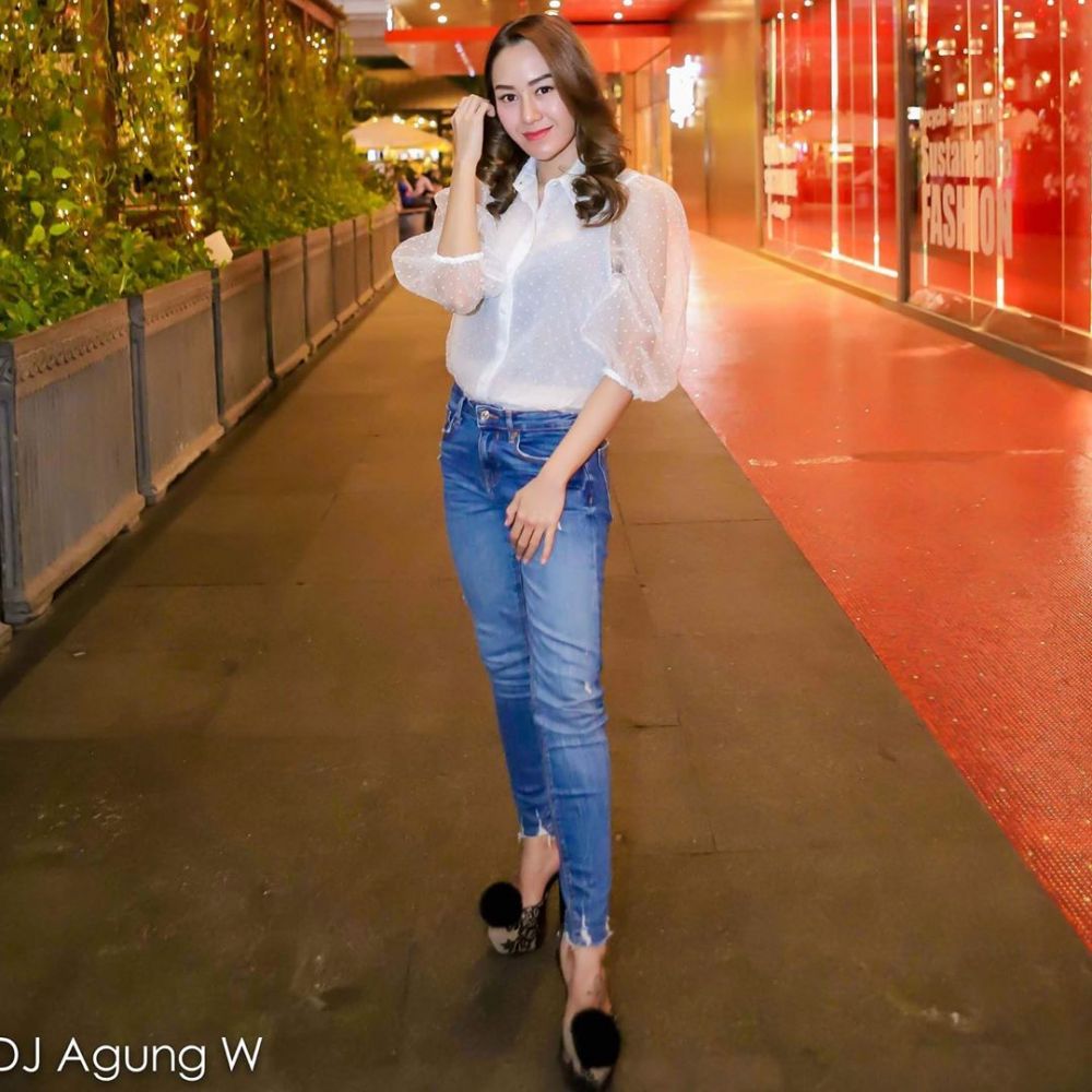 9 Gaya Rizuka pemeran Sarinem di luar syuting sinetron Samudra Cinta