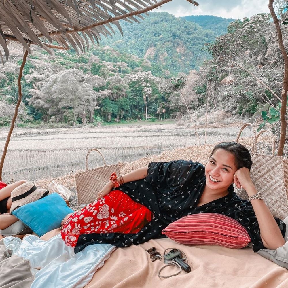 10 Potret Kirana Larasati liburan di Labuan Bajo dan Pulau Komodo