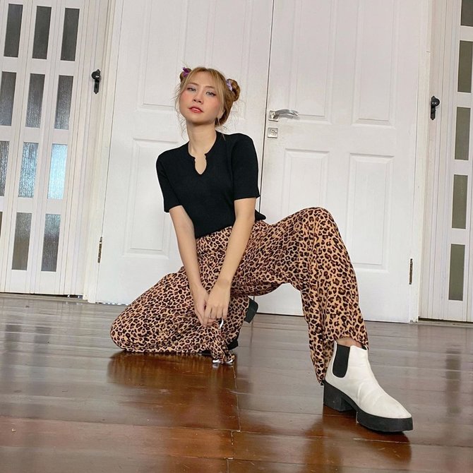 8 Potret Natya Shina, dancer Indonesia yang mirip idol Korea