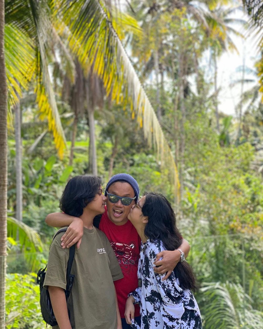 Gaya 8 seleb liburan di Bali, rambut Felicya Angelista curi perhatian