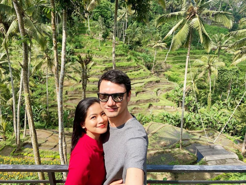 Gaya 8 seleb liburan di Bali, rambut Felicya Angelista curi perhatian