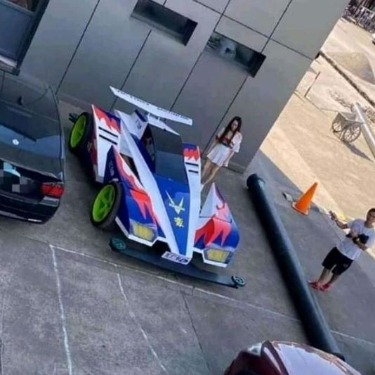 10 Potret lucu mobil nggak biasa ini bikin lihat dua kali