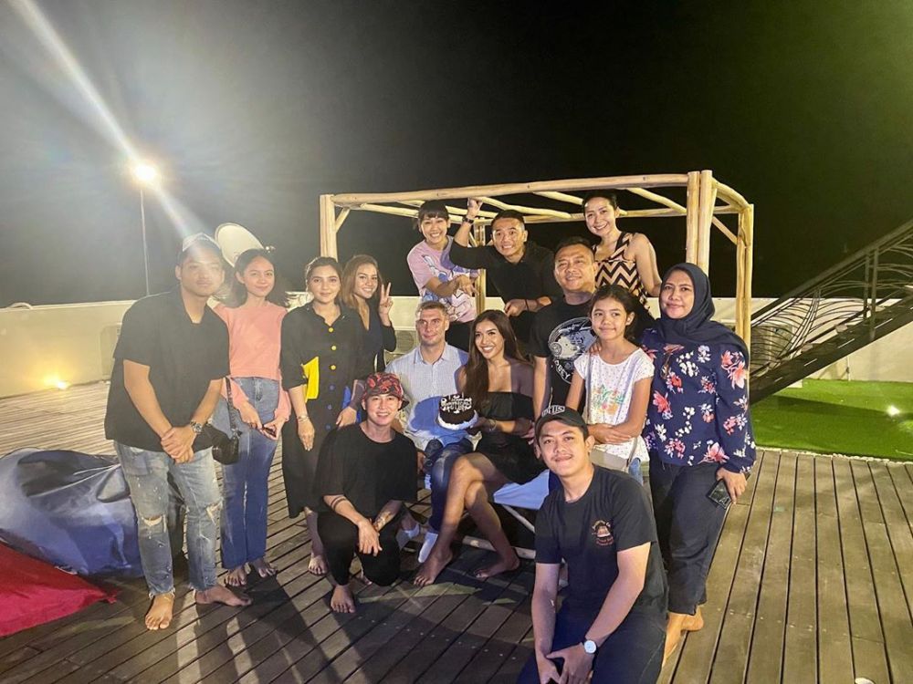 8 Momen ulang tahun Millen Cyrus ke-21, dapat kejutan dari Ashanty