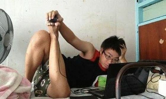 7 Potret terlanjur malas ini bikin kaum rebahan ngangguk setuju