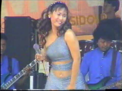 6 Penampilan jadul Inul Daratista saat manggung, bikin pangling