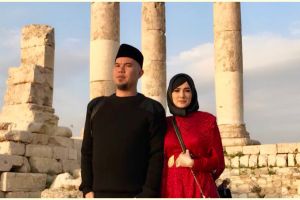 Jarang pose berdua, ini 8 potret mesra Ahmad Dhani & Mulan Jameela