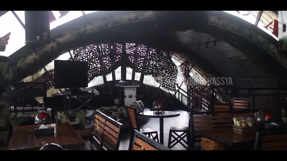 15 Potret restoran milik Dewi Perssik, bergaya ala militer