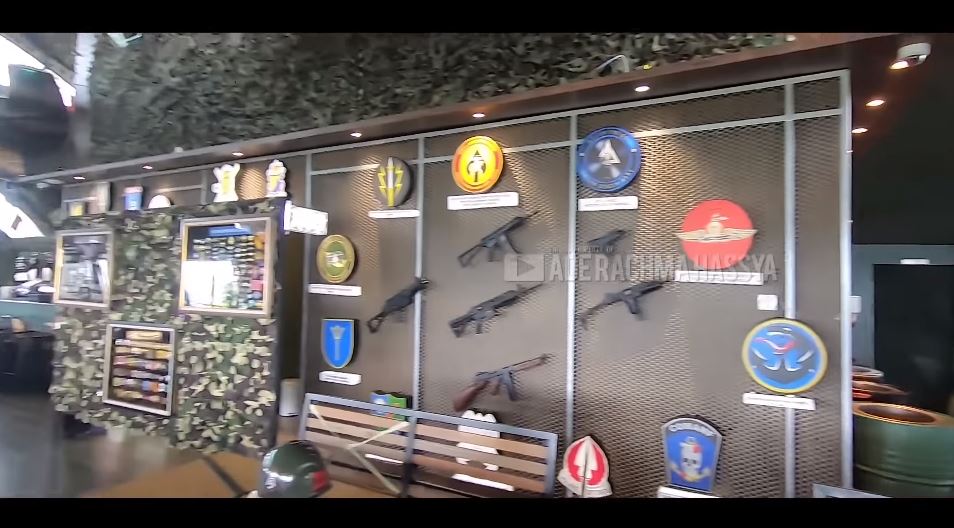 15 Potret restoran milik Dewi Perssik, bergaya ala militer