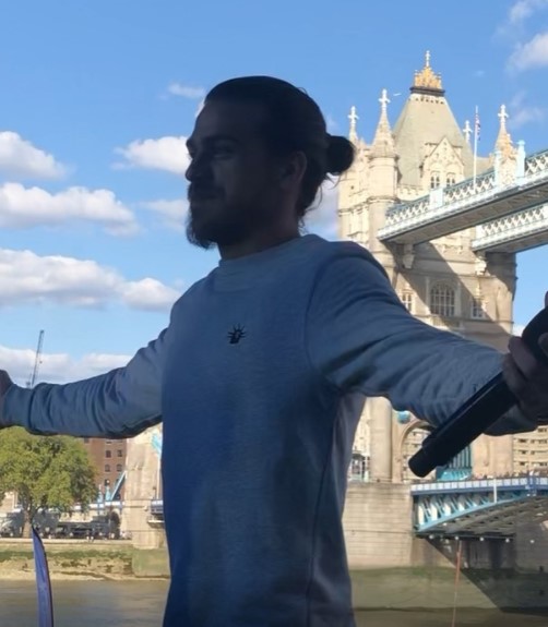 10 Potret terbaru Sean Azad anak Ayu Azhari, bikin pangling