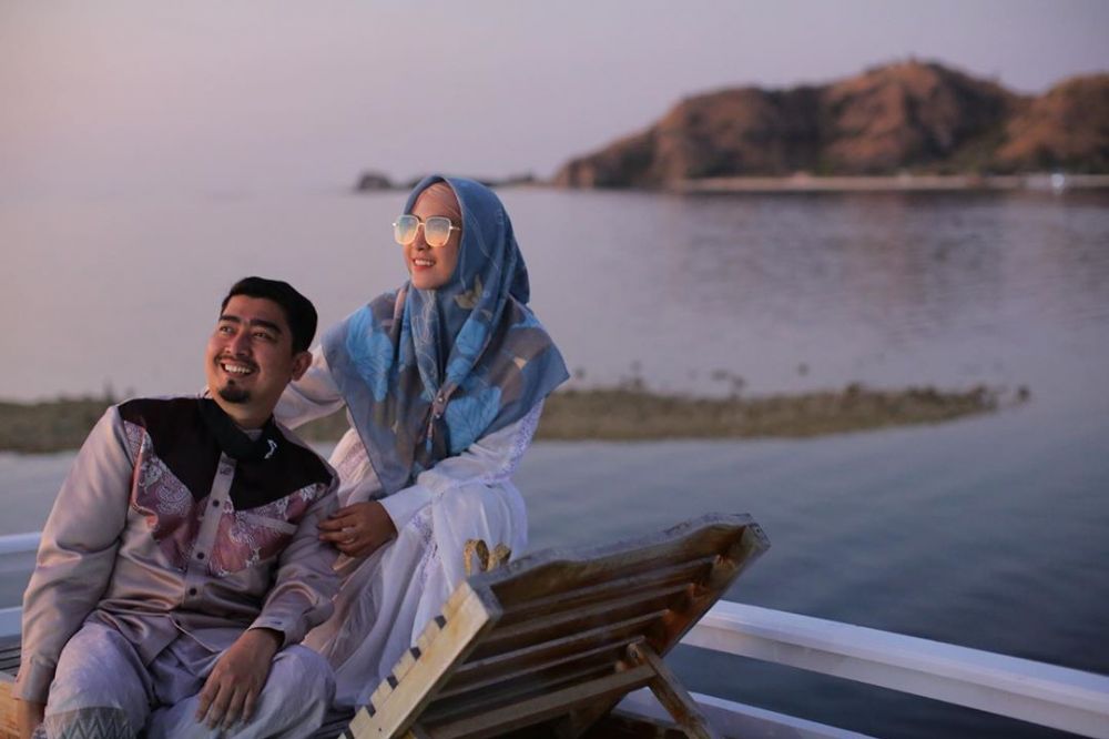 10 Momen liburan Ustaz Solmed & istri, bak pengantin baru
