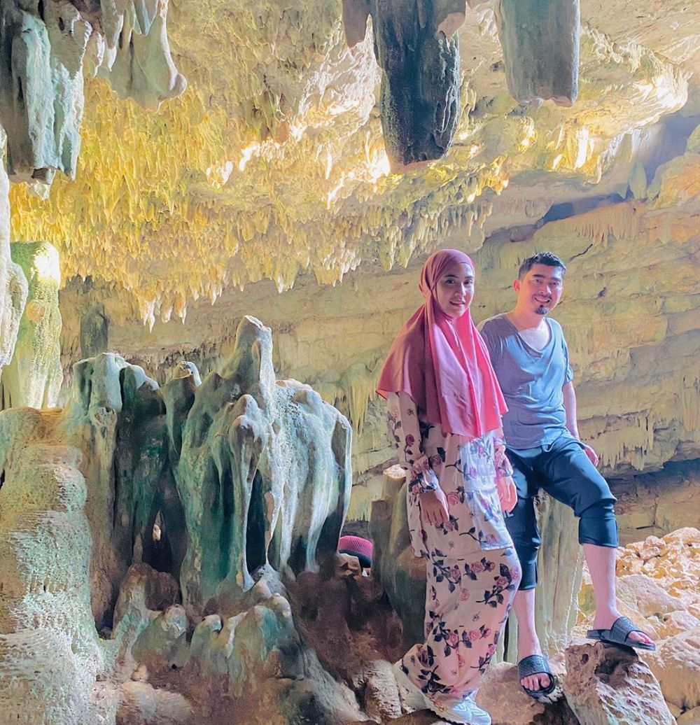 10 Momen liburan Ustaz Solmed & istri, bak pengantin baru