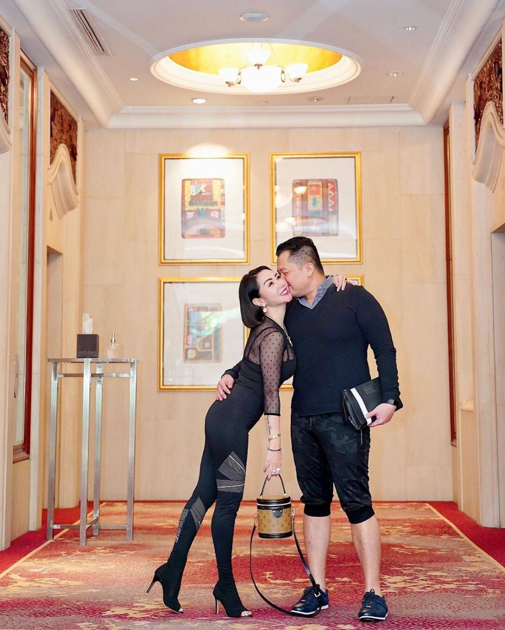 10 Potret Femmy Permatasari & suami, rencana pindah kewarganegaraan