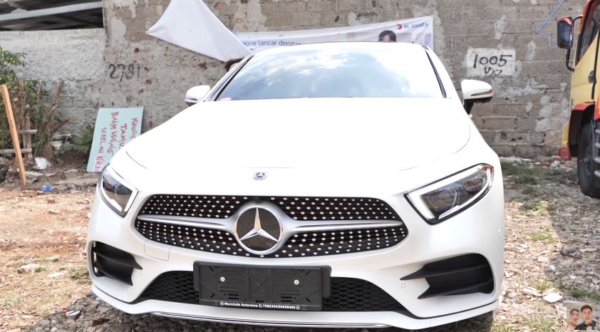 10 Potret mobil baru Paula Verhoeven, miliki teknologi super canggih