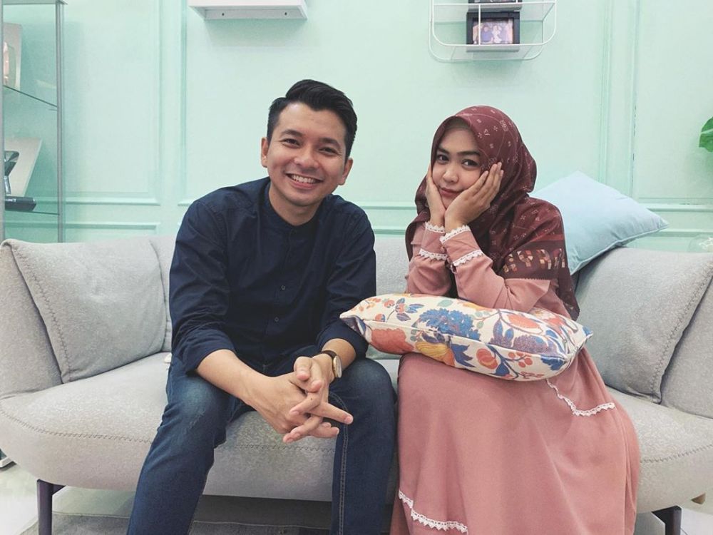 9 Potret kedekatan Ria Ricis & Reza Surya Putra, saling lempar rayuan