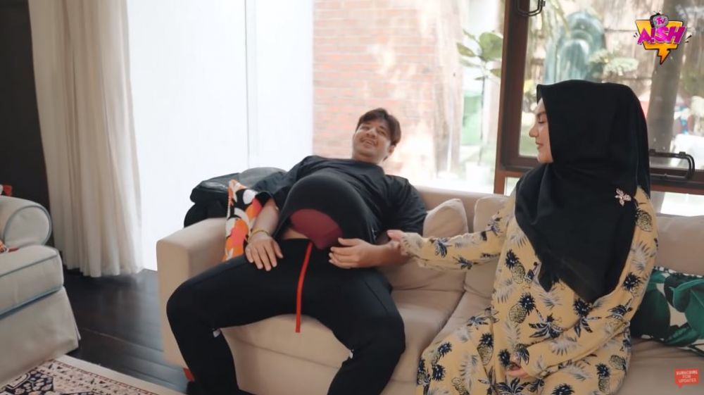 10 Momen lucu Ammar Zoni turuti tantangan istri jadi 'ibu hamil'