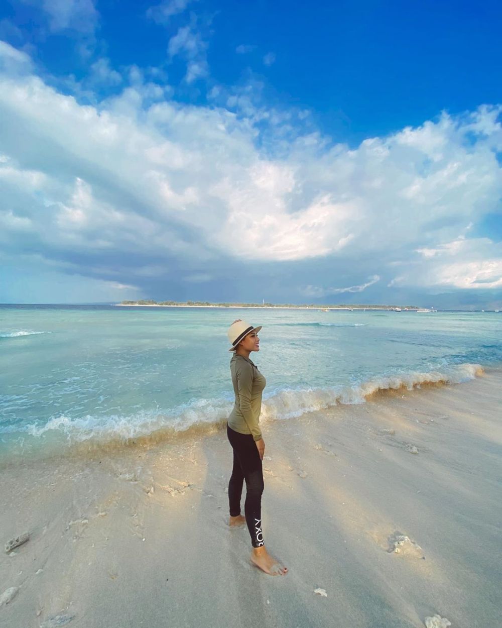 10 Potret keseruan keluarga Anang-Ashanty liburan ke Gili Trawangan