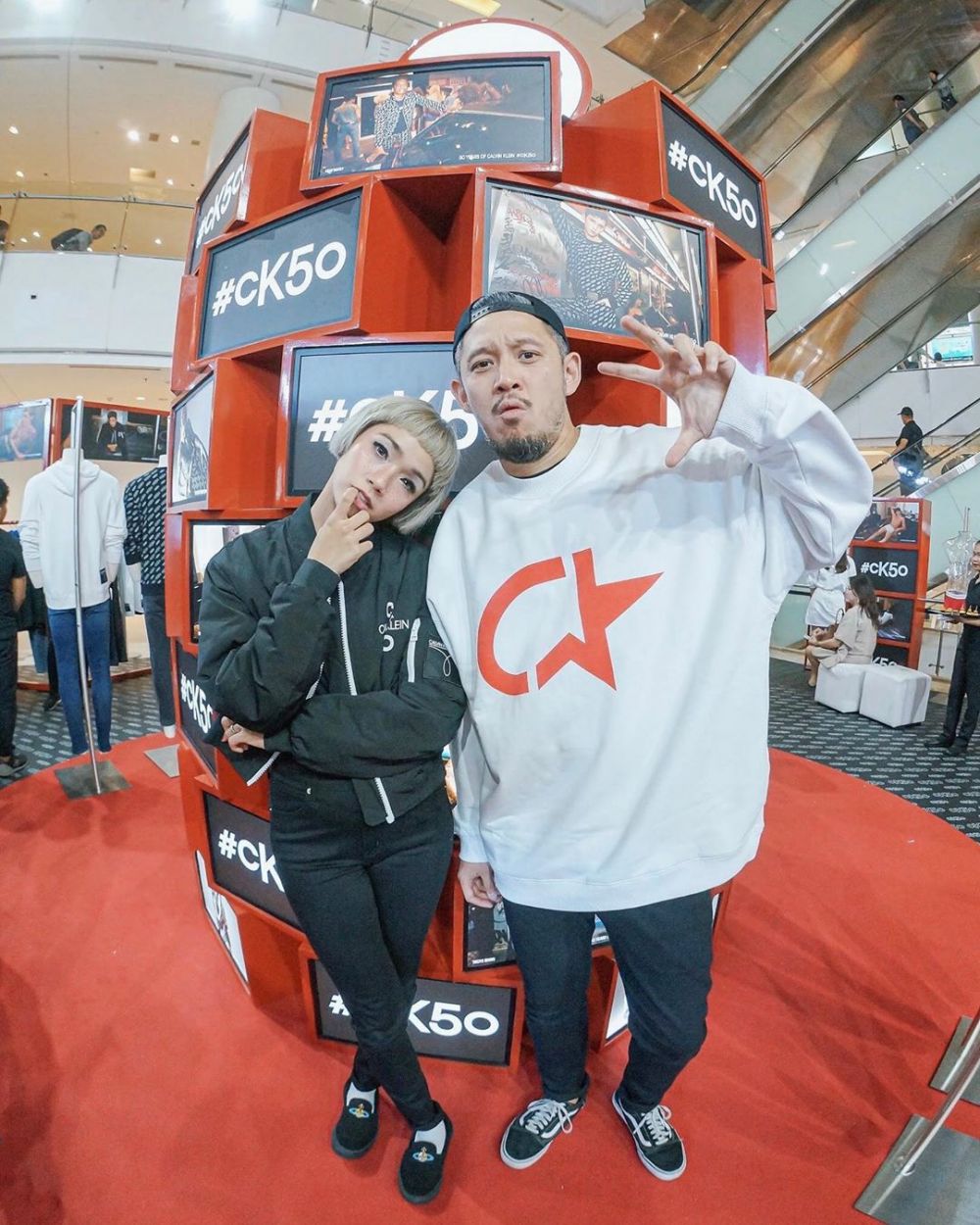 Potret 10 pemain sinetron Di Sini Ada Setan dan pasangan, harmonis