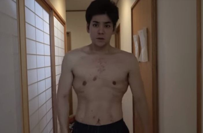 Diet turunkan 68 kg, 10 potret transformasi YouTuber ini bikin takjub