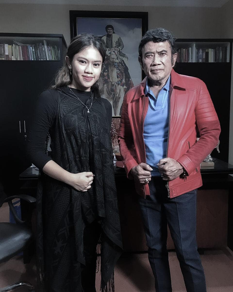 Kabar terbaru juara Kontes Dangdut Indonesia musim pertama sampai 10