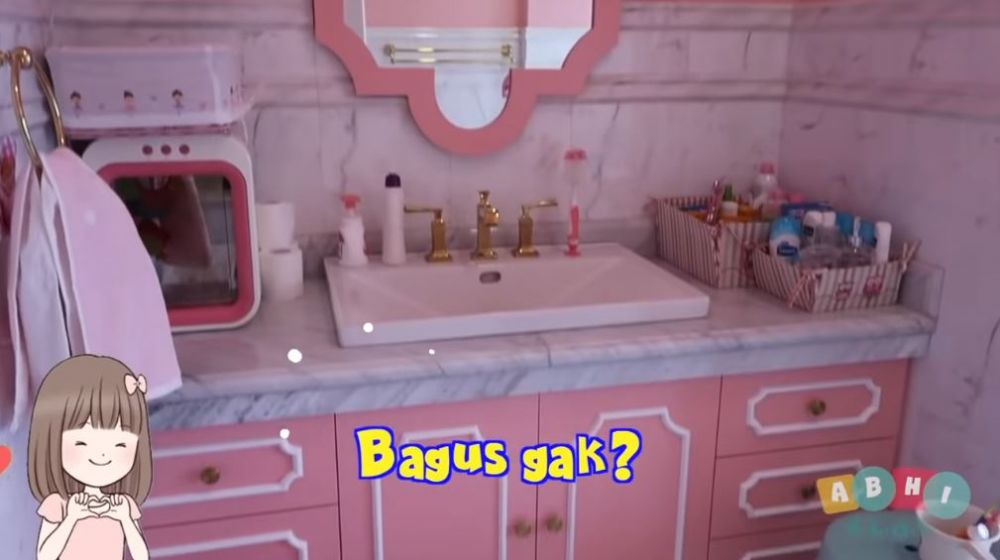 12 Potret kamar anak Nindy Ayunda, koleksi mainannya bikin melongo