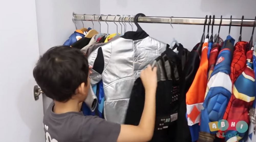 12 Potret kamar anak Nindy Ayunda, koleksi mainannya bikin melongo