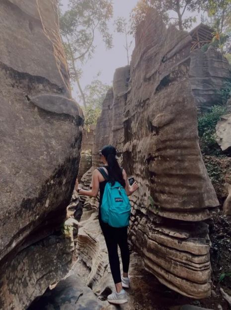 8 Potret seru Febby Rastanty, Jessica Mila & Yuki Kato trekking bareng