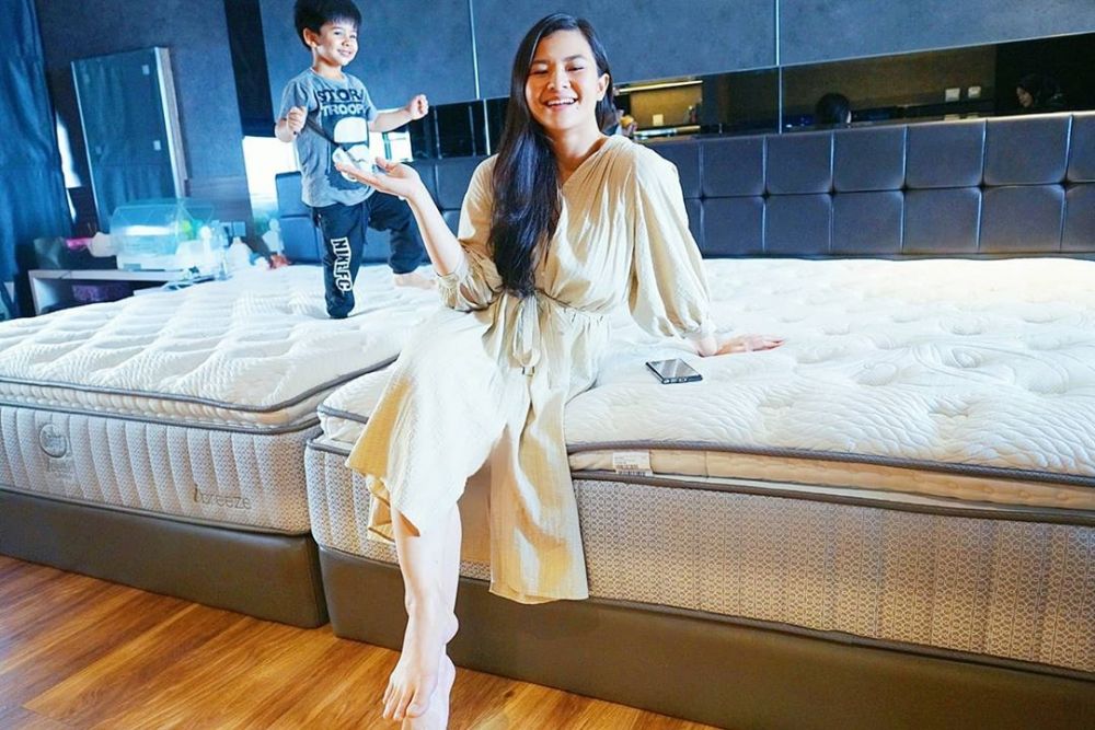 10 Potret rumah mewah Eriska Rein, ada lift & pemandangannya laut