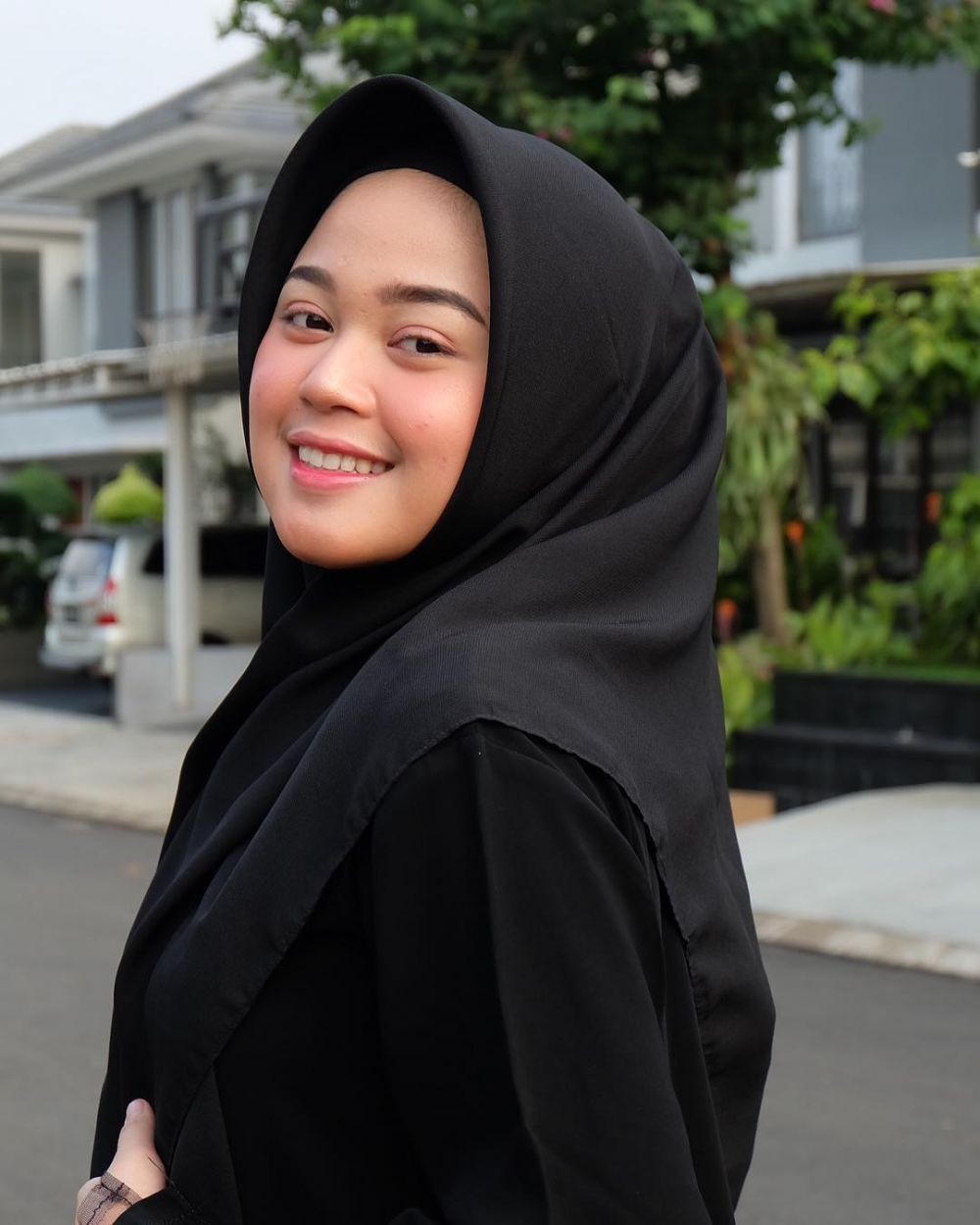 10 Potret terbaru Cecilia Gina anak Limbad yang kini berhijab