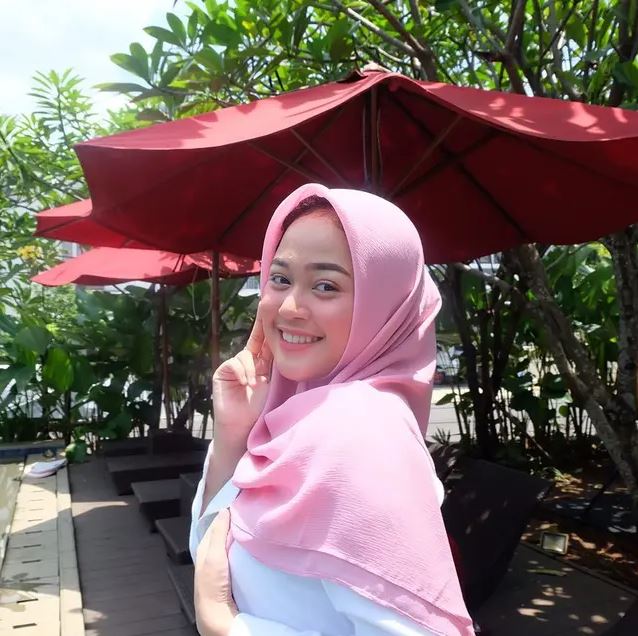 10 Potret terbaru Cecilia Gina anak Limbad yang kini berhijab