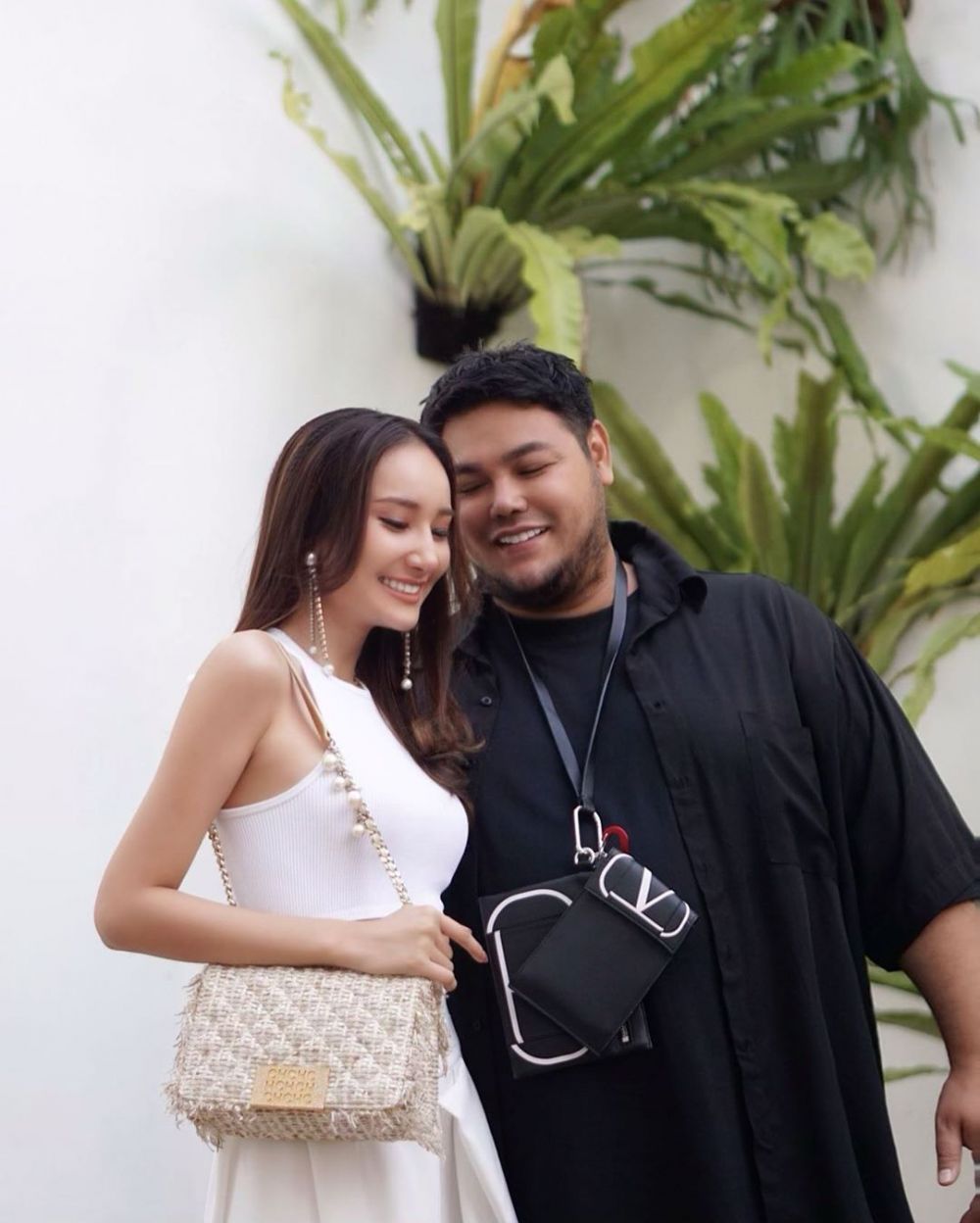 Jarang diekspos, ini 6 momen Ivan Gunawan bareng kekasih
