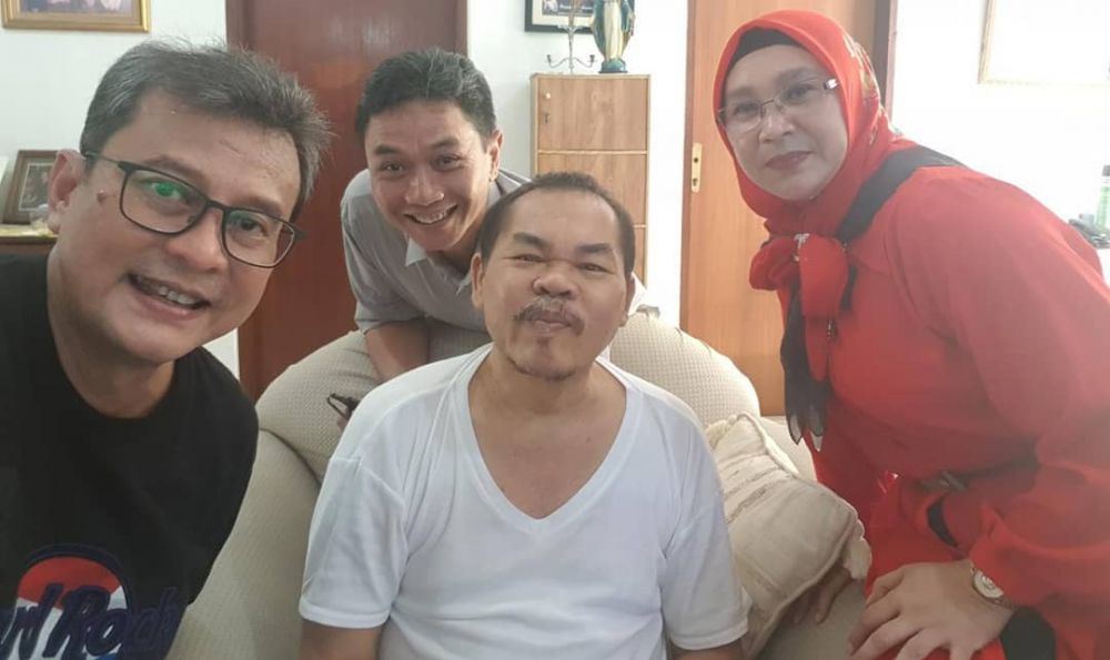 10 Potret Mat Solar 'Bajaj Bajuri' dan istri, penuh kehangatan