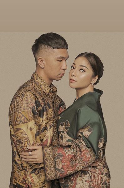 10 Gaya prewedding Nikita Willy & Indra Priawan berkonsep tradisional