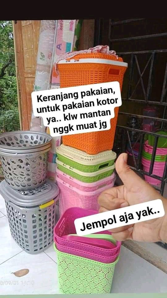 Deskripsi 15 barang dagangan berkedok curhat tipis-tipis, kocak