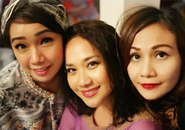 6 Potret kompak Bunga Citra Lestari & Intan Ayu, bak saudara kandung