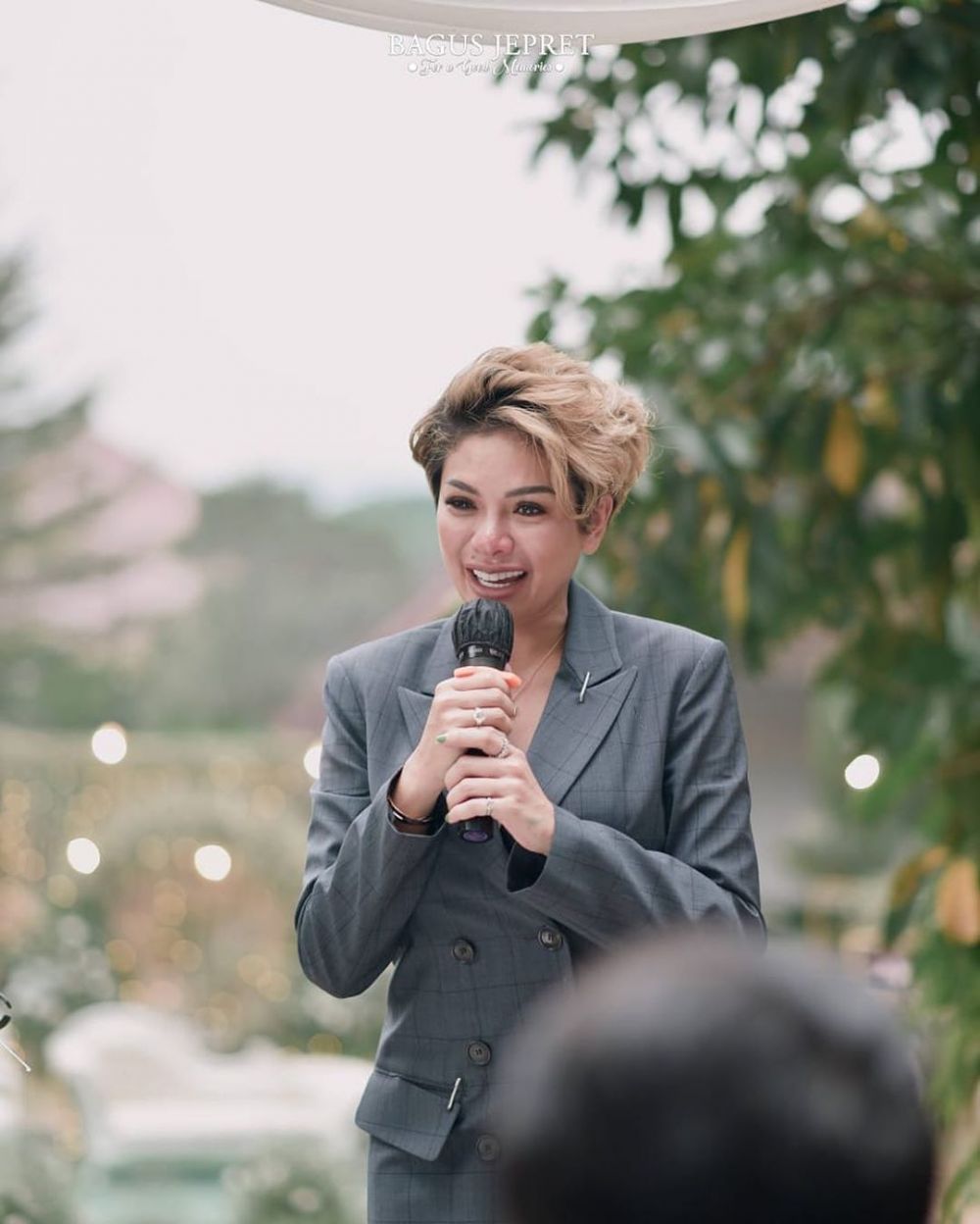 10 Momen Nikita Mirzani nikahkan pasangan secara gratis, mengharukan