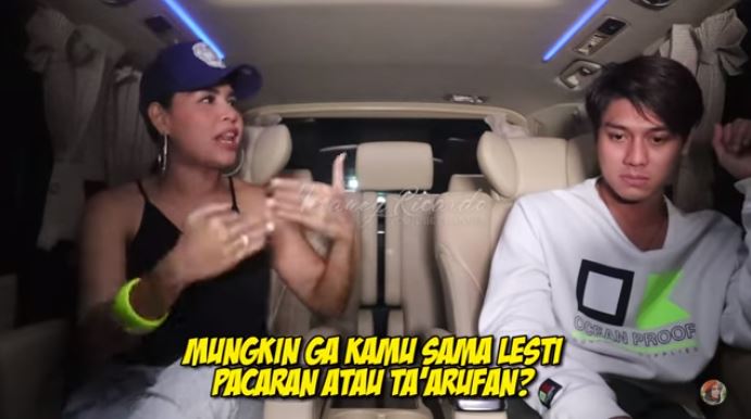 Rizky Billar ungkap statusnya dengan Lesty, nyaman tapi nggak pacaran