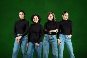 5 Jejak ketangguhan perempuan berpengaruh dalam balutan turtleneck