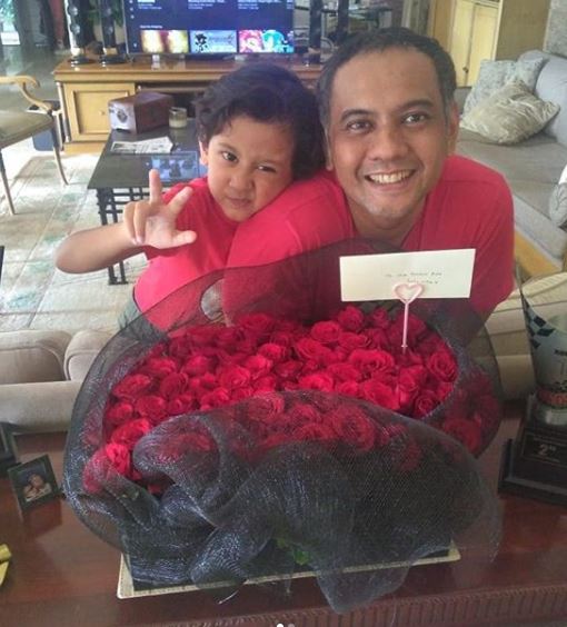 Kini bisnis kopi, ini 9 potret terbaru Lucky Widja eks vokalis Element