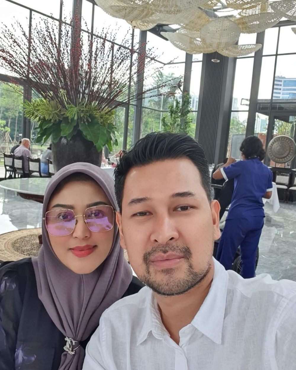 Potret terbaru 10 pemain Saur Sepuh dan pasangan, romantis banget