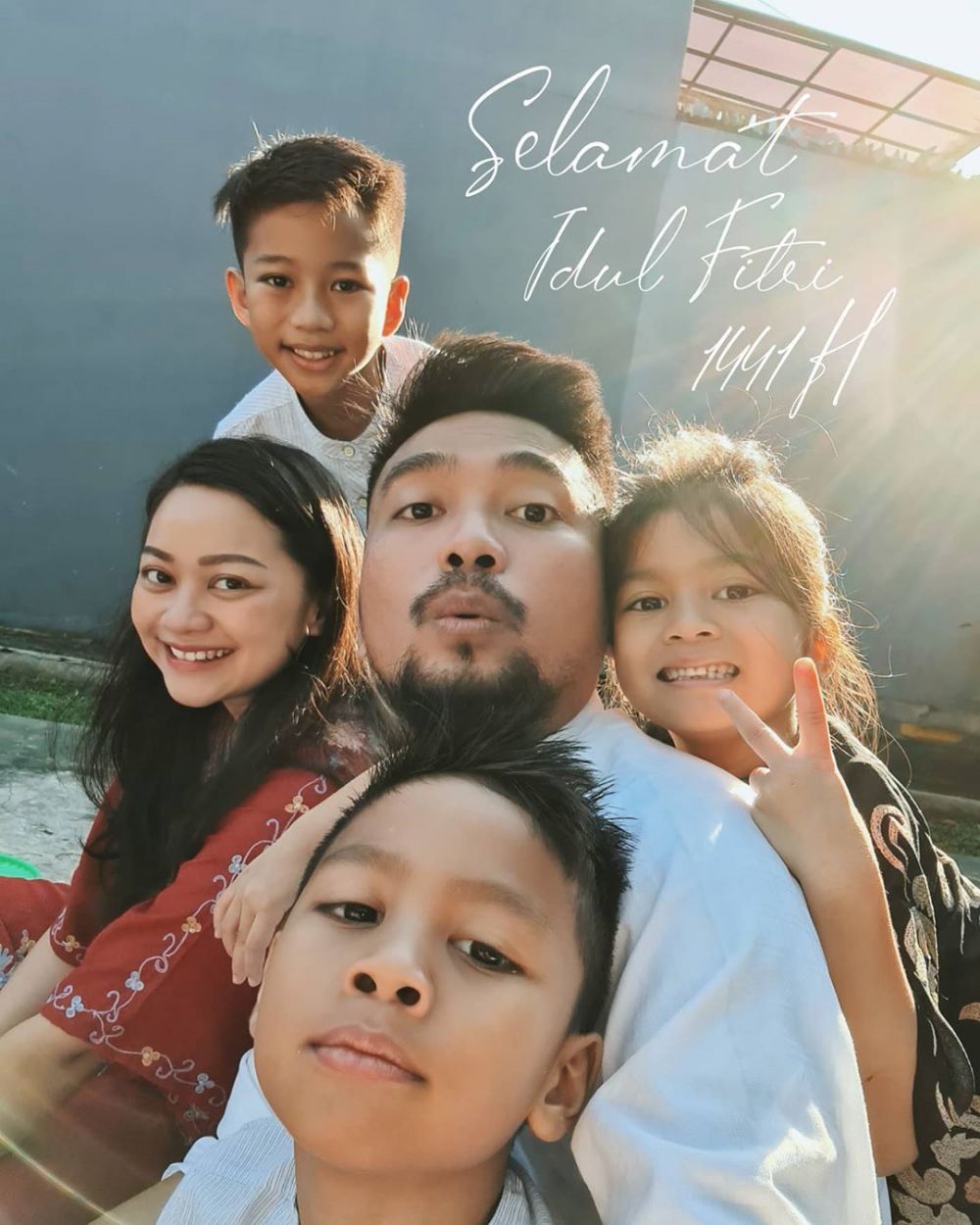 Jarang tersorot, ini 10 potret harmonis Imam Darto dan keluarga