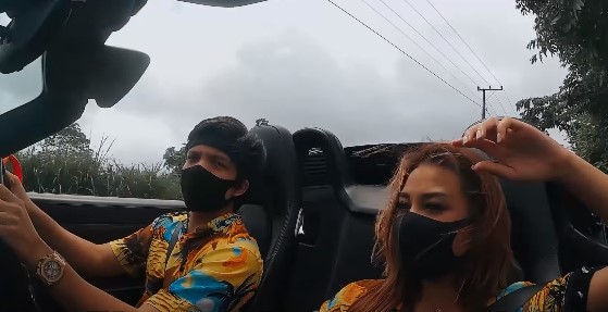 10 Momen Atta Halilintar dan Aurel di Bali, mobilnya curi perhatian