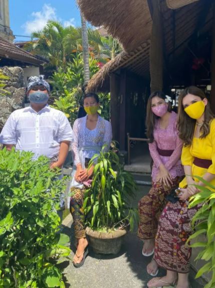8 Potret Jessica Mila pakai kebaya Bali, makin memesona