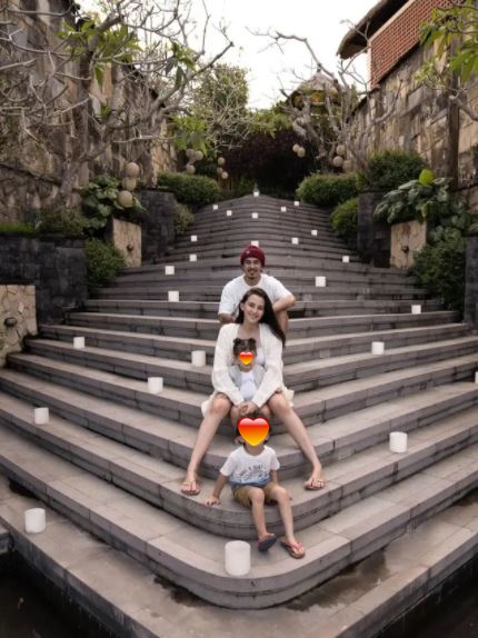  Jelang melahirkan, ini 7 potret liburan Dahlia Poland dan keluarga