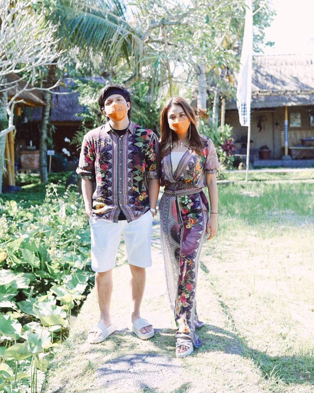 11 Potret Aurel Hermansyah dan Atta Halilintar kenakan pakaian senada