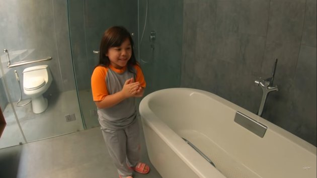 10 Penampakan rumah baru Nisya Ahmad, mewah dan luas