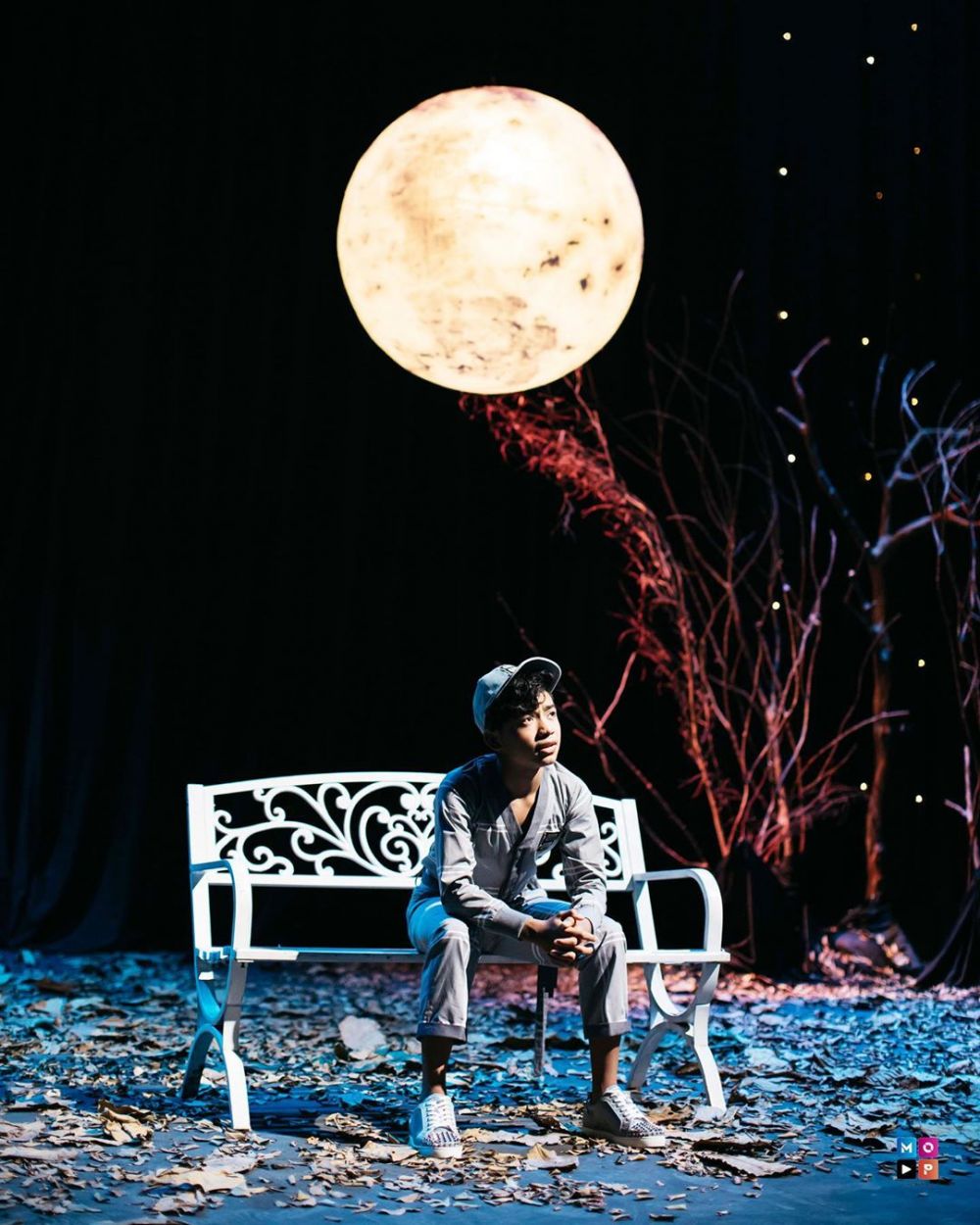 Beda gaya Betrand Peto di 7 video klipnya, makin stylish