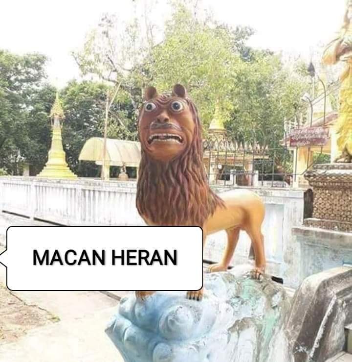 15 Patung macan absurd, bikin tepuk jidat